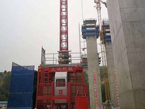 中鐵十九局集團使用大誠機械施工電梯、物料提升機案例